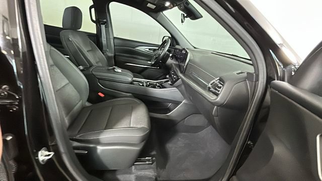 Used 2024 Chevrolet Traverse LS w/ Midnight/Sport Edition AWD/4WD image 31