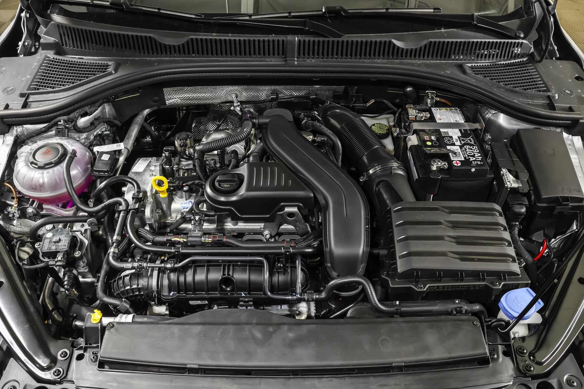 Used 2026 Volkswagen Jetta SE FWD image 48