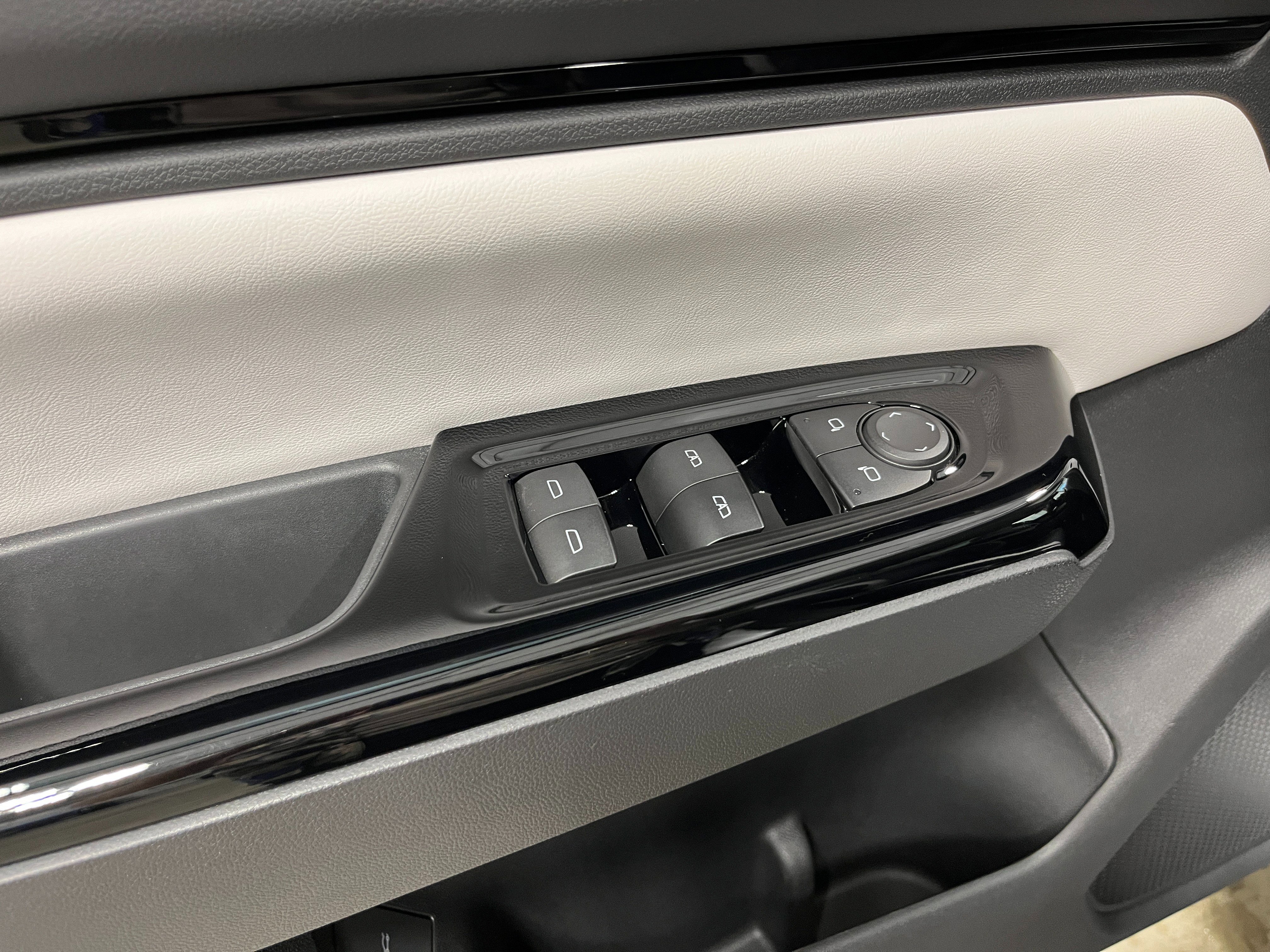 New 2026 Honda Prologue Touring image 14