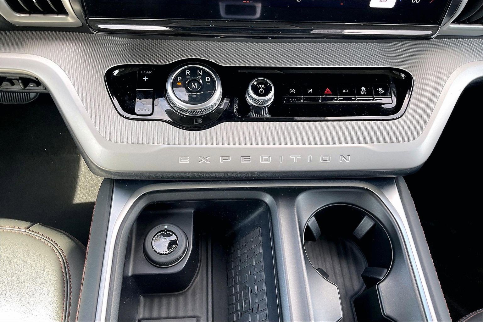 Certified 2025 Ford Expedition Max Active AWD/4WD image 32
