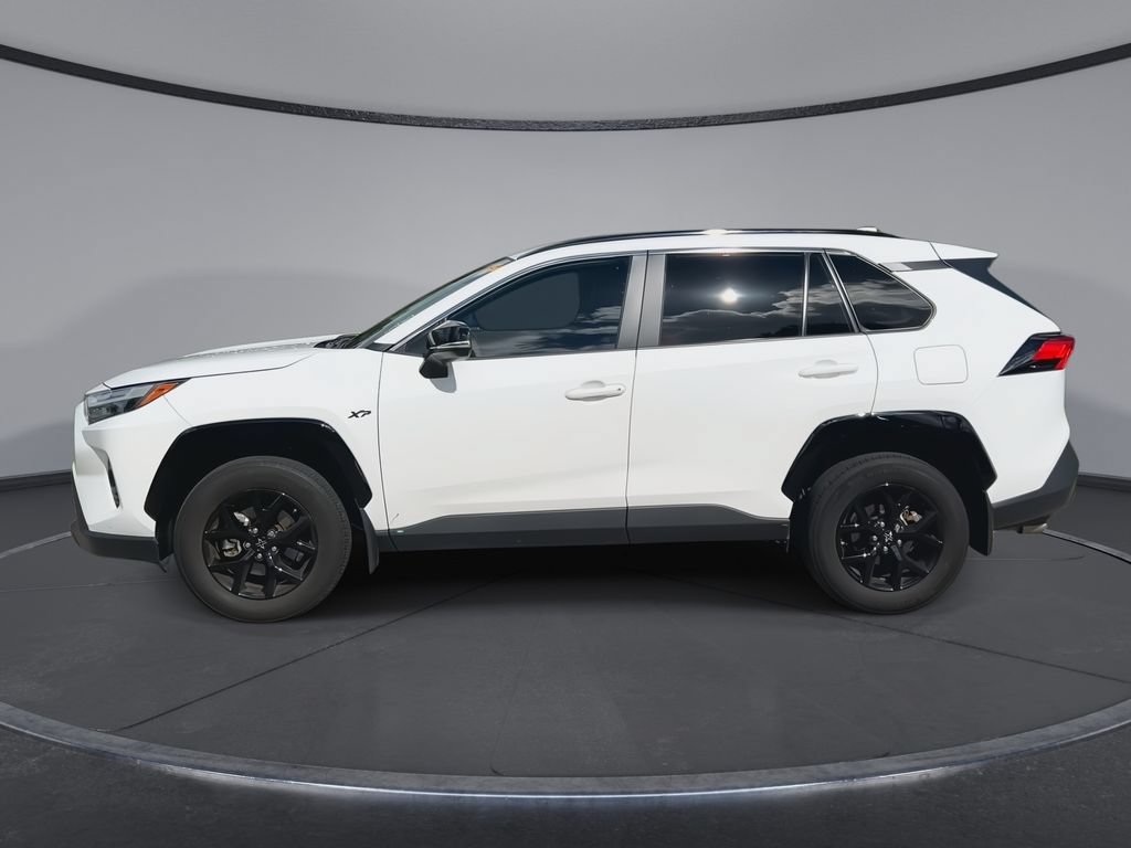 Used 2025 Toyota RAV4 XLE FWD image 5