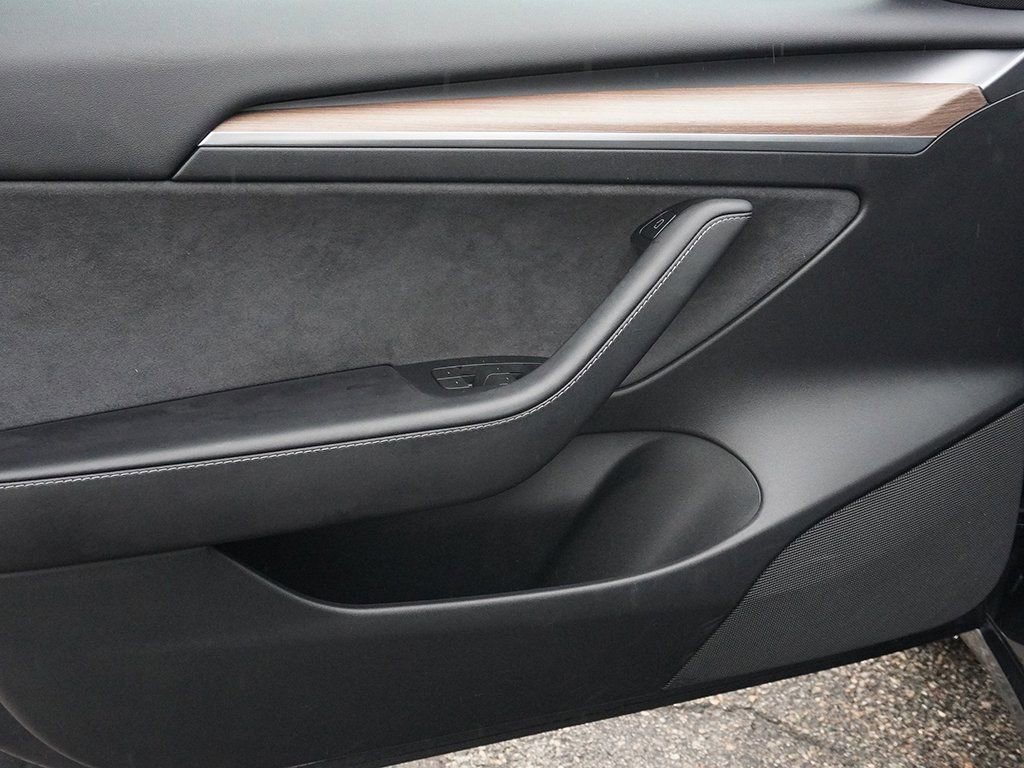 Used 2023 Tesla Model 3 Standard Range image 25