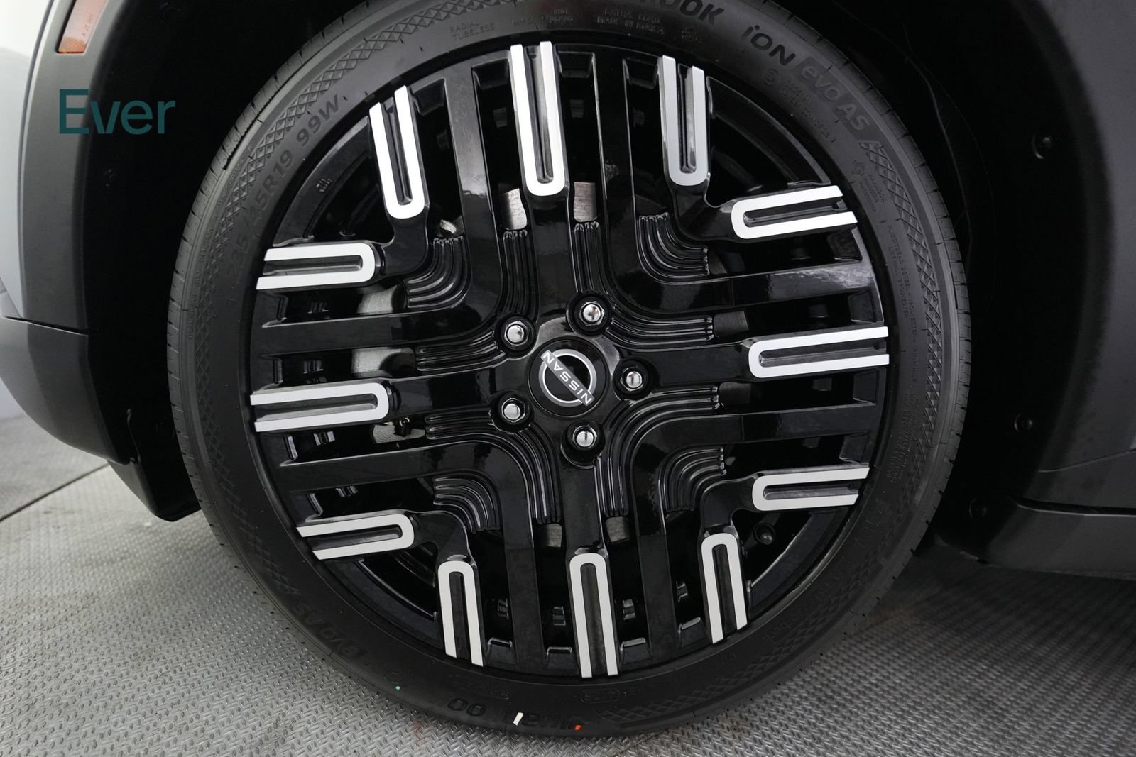 Used 2026 Nissan Leaf Platinum+ w/ Floor Mat Package (Platinum+) FWD image 19
