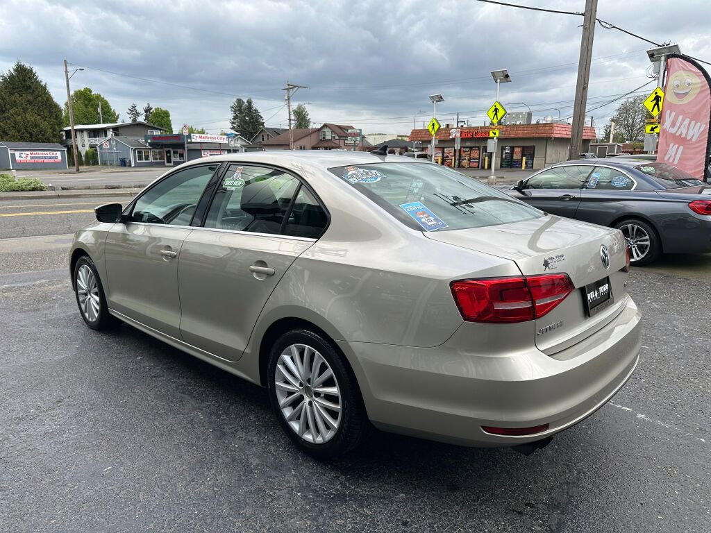 Used 2015 Volkswagen Jetta SE FWD image 8