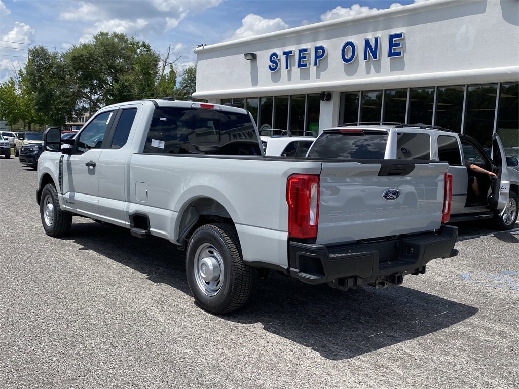 New 2025 Ford F250 XL image 7
