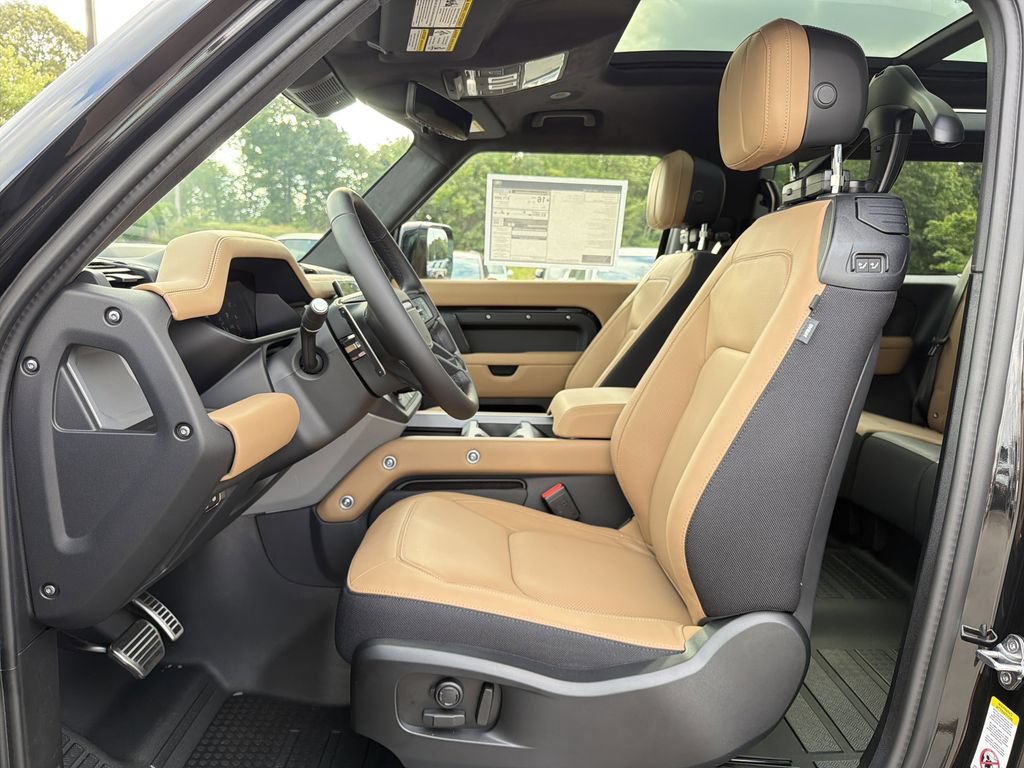 New 2026 Land Rover Defender 90 V8 AWD/4WD image 3