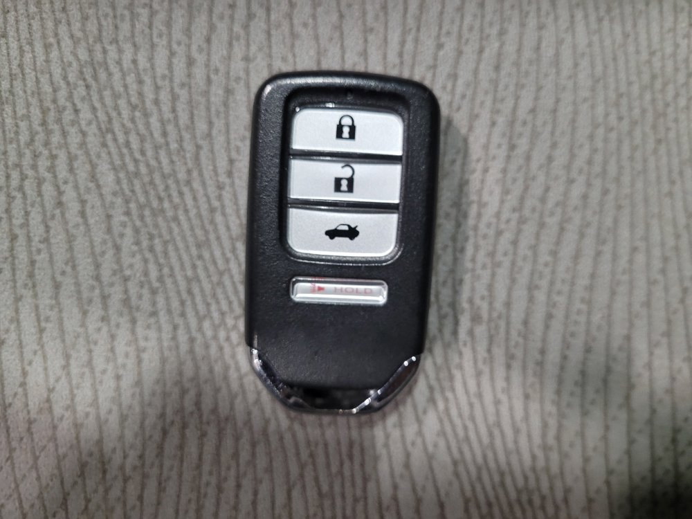 Used 2015 Honda Accord EX image 32