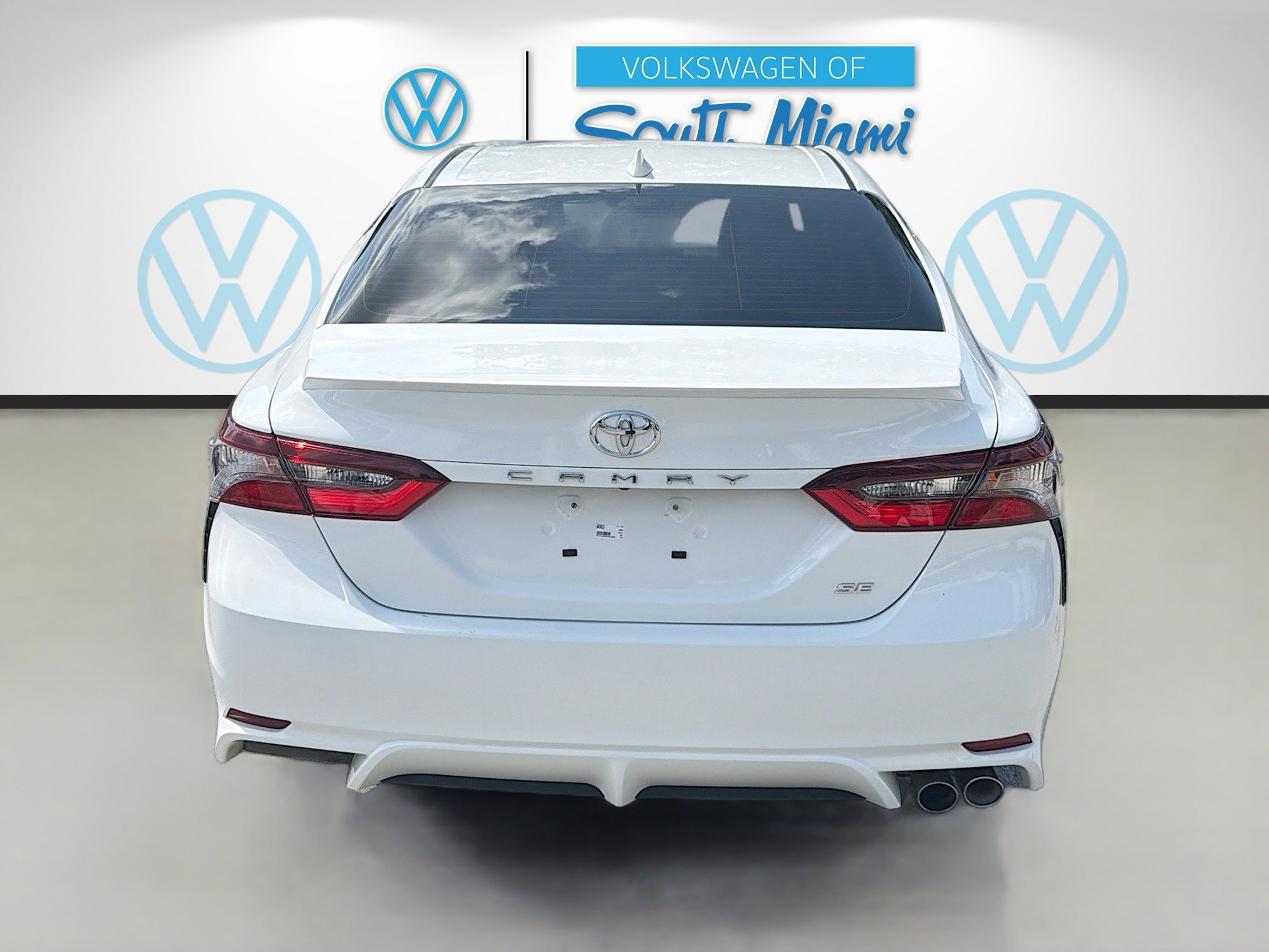 Used 2023 Toyota Camry SE w/ Convenience Package FWD image 6
