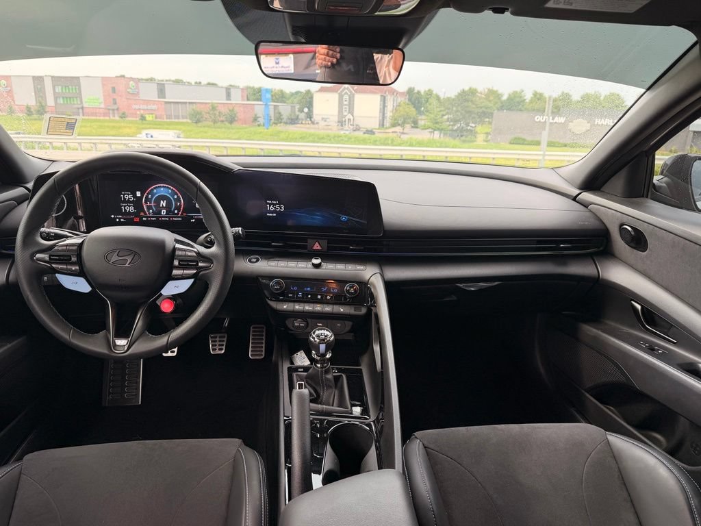 Used 2025 Hyundai Elantra N FWD image 3