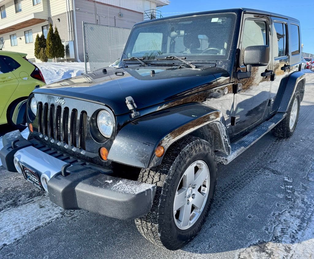 Used 2011 Jeep Wrangler Unlimited Sahara image 4