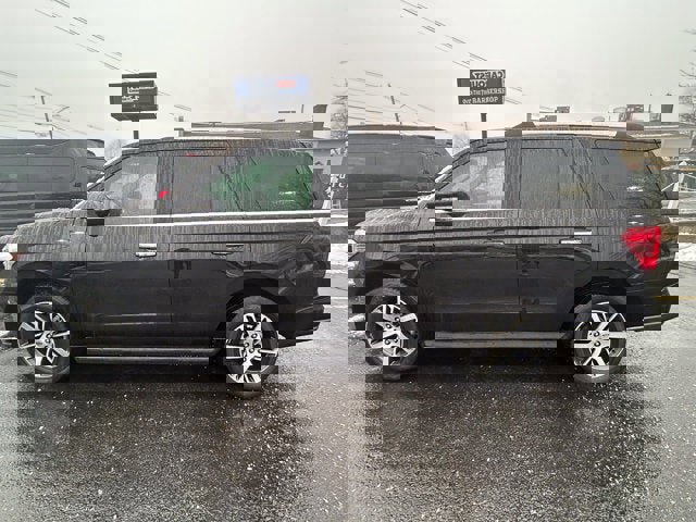 Used 2024 Ford Expedition Limited image 4