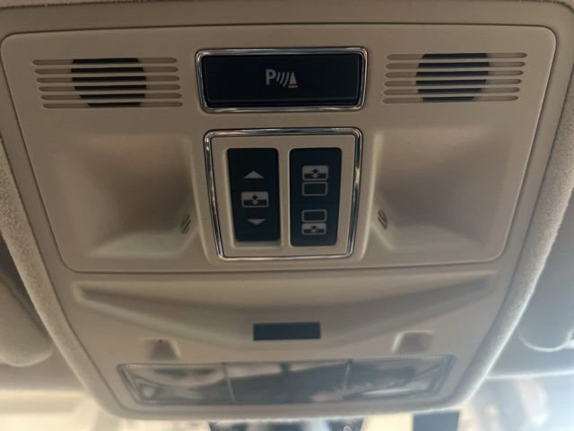 Used 2012 Jaguar XJ L image 18