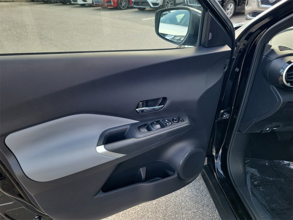 Used 2024 Nissan Kicks SR w/ SR Premium Package image 22