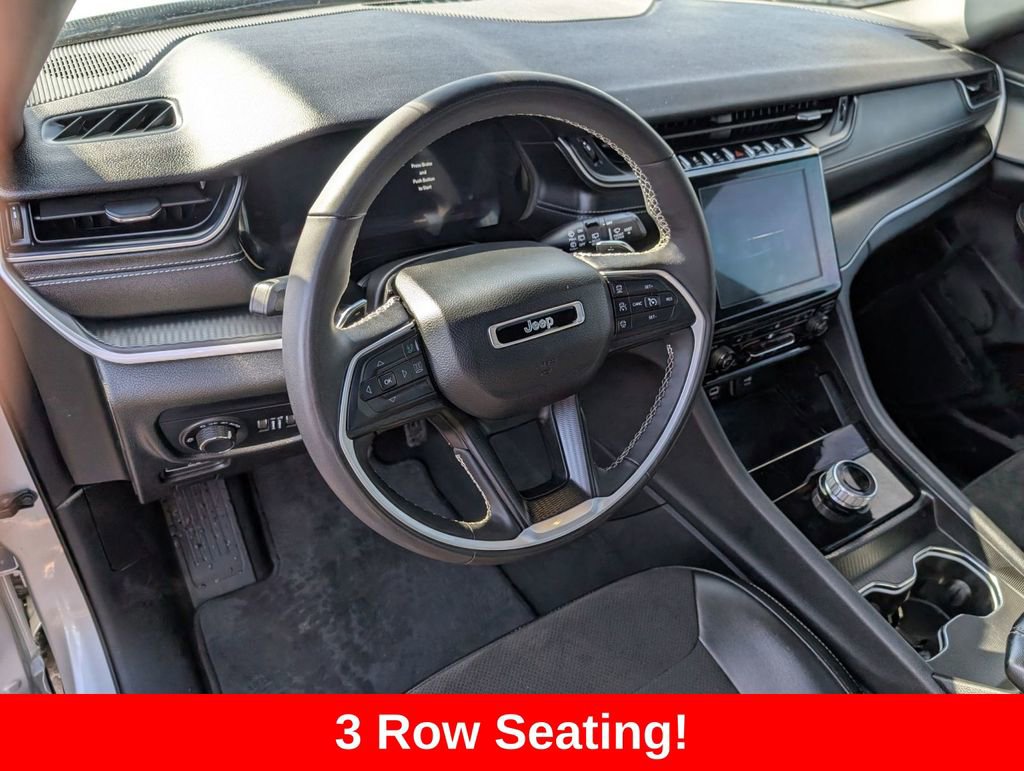 Used 2024 Jeep Grand Cherokee L Altitude AWD/4WD image 19