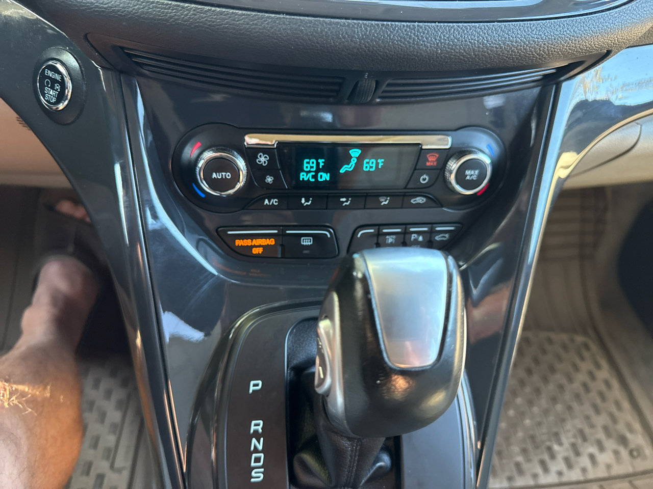 Used 2015 Ford Escape Titanium w/ Equipment Group 301A image 20
