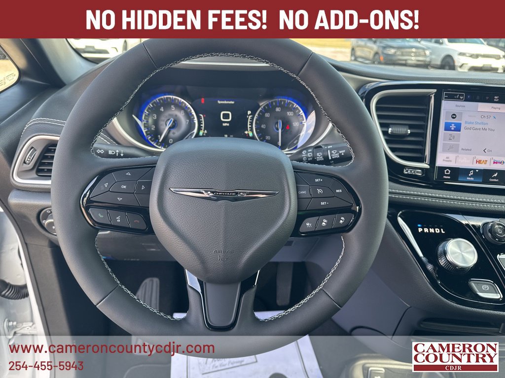 New 2026 Chrysler Pacifica Select w/ S Appearance Package FWD image 13
