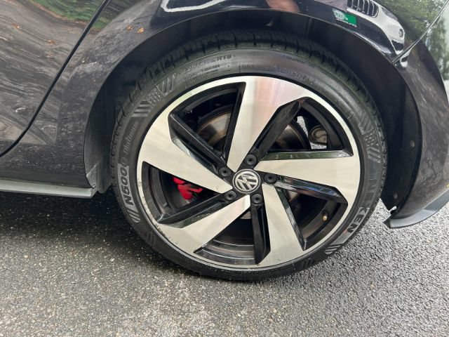 Used 2020 Volkswagen GTI SE FWD image 37