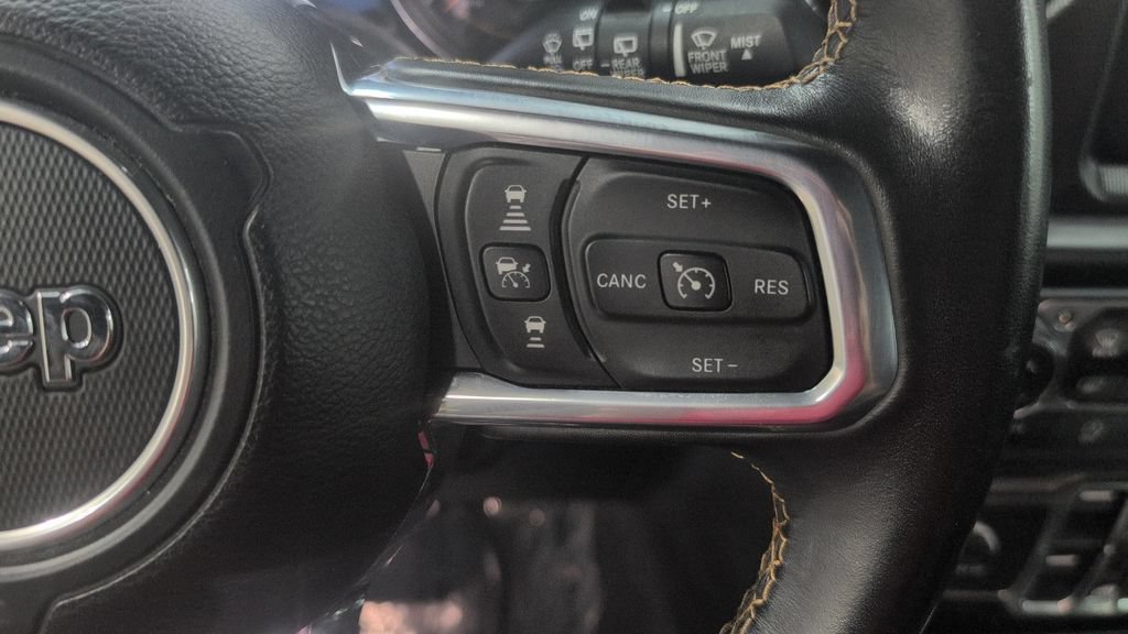 Used 2023 Jeep Wrangler Unlimited Sahara AWD/4WD image 11