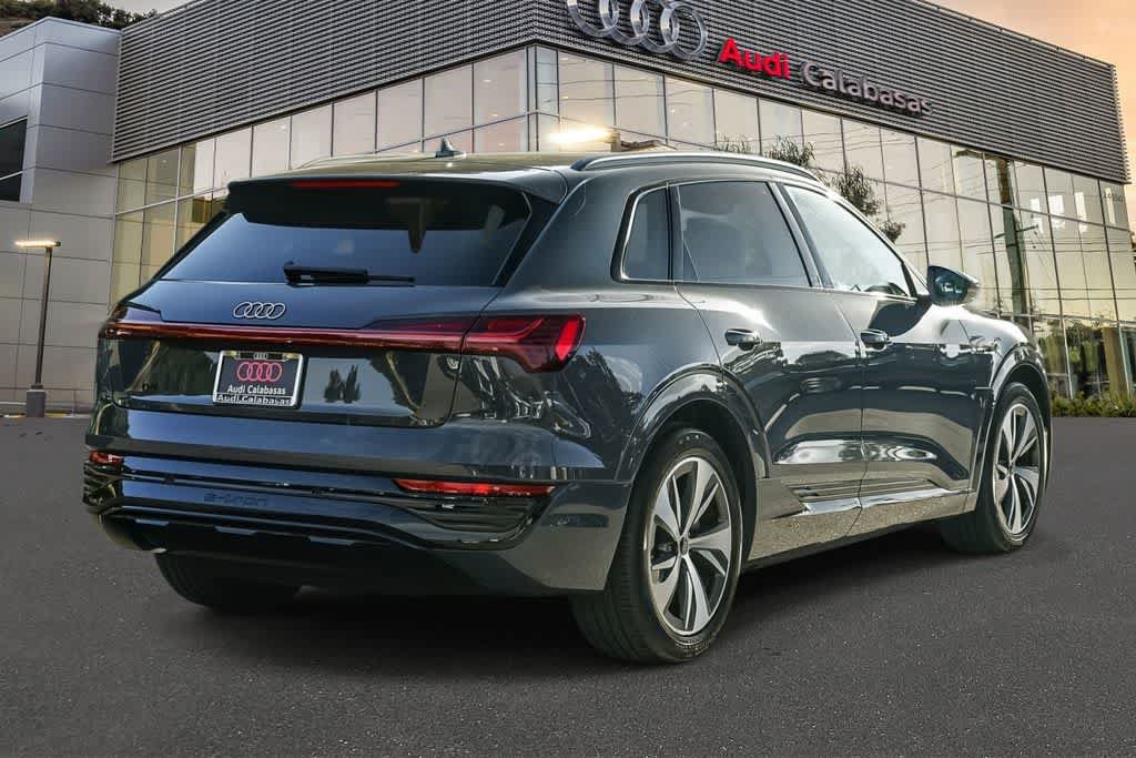 Used 2024 Audi Q8 e-tron Premium AWD/4WD image 4