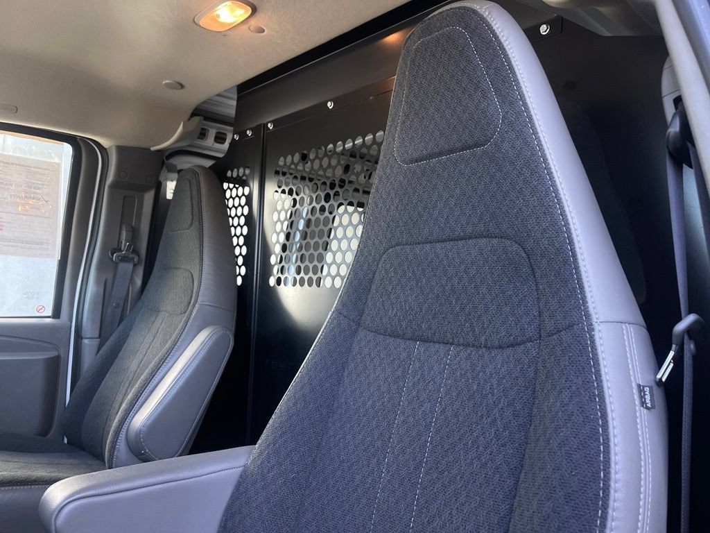 Used 2025 GMC Savana 2500 w/ Driver Convenience Package RWD image 6
