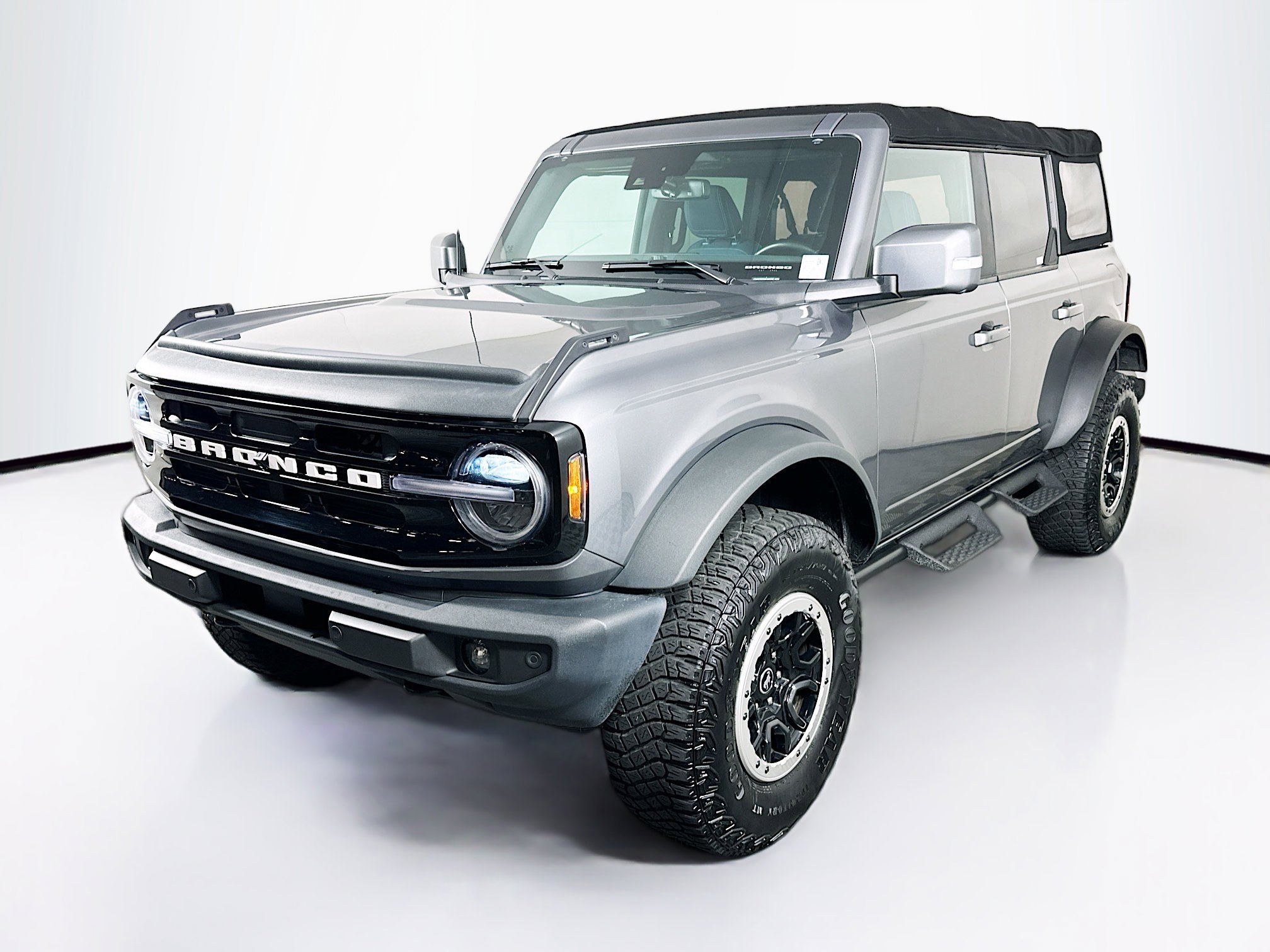 Used 2022 Ford Bronco Outer Banks w/ Sasquatch Package image 3