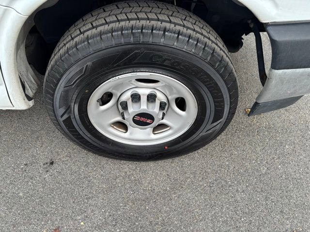 Certified 2022 GMC Savana 2500 w/ Driver Convenience Package image 27