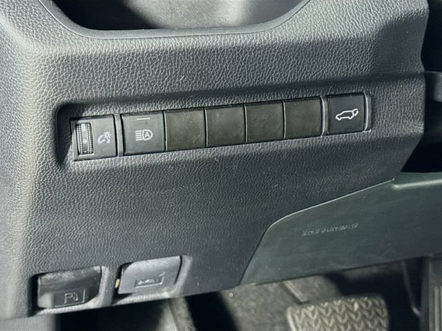 Used 2024 Toyota RAV4 XLE w/ Convenience Package FWD image 10
