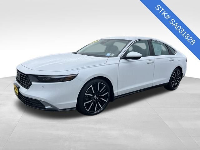 Certified 2025 Honda Accord Touring image 3