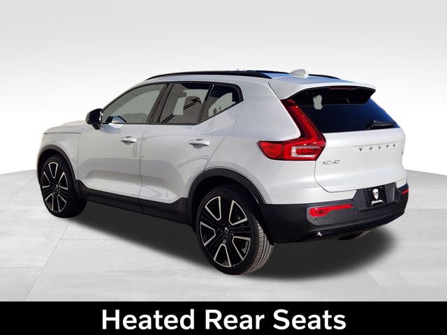 Certified 2023 Volvo XC40 B5 Ultimate w/ Climate Package image 7