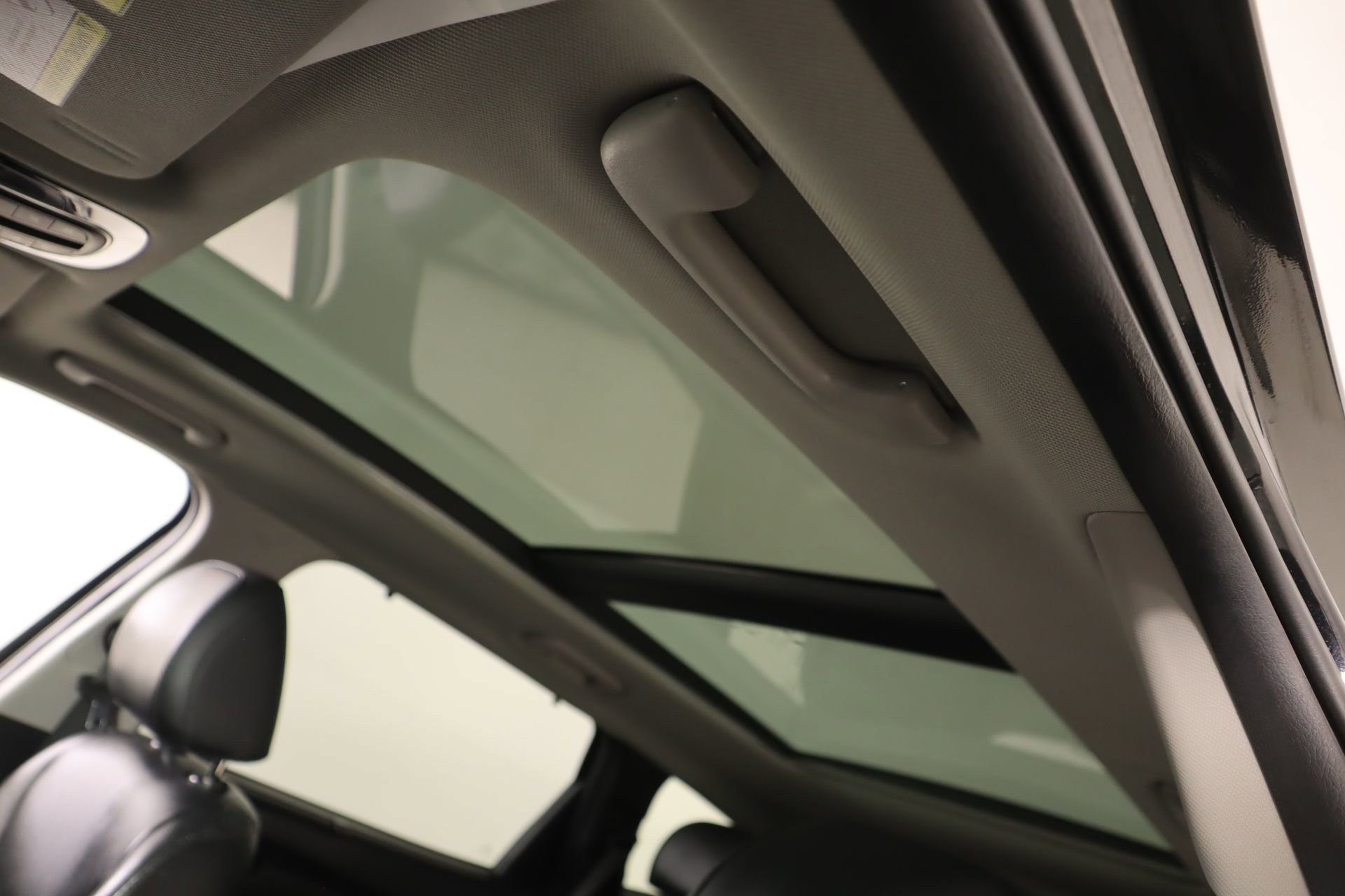 Used 2021 Hyundai Santa Fe SEL w/ Convenience + Premium Package image 16