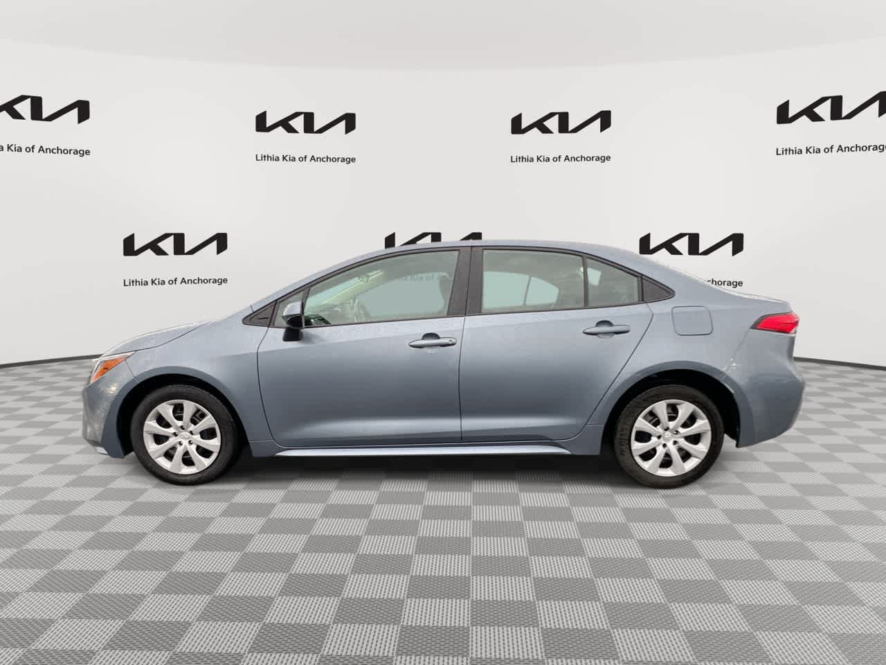 Used 2024 Toyota Corolla LE FWD image 1