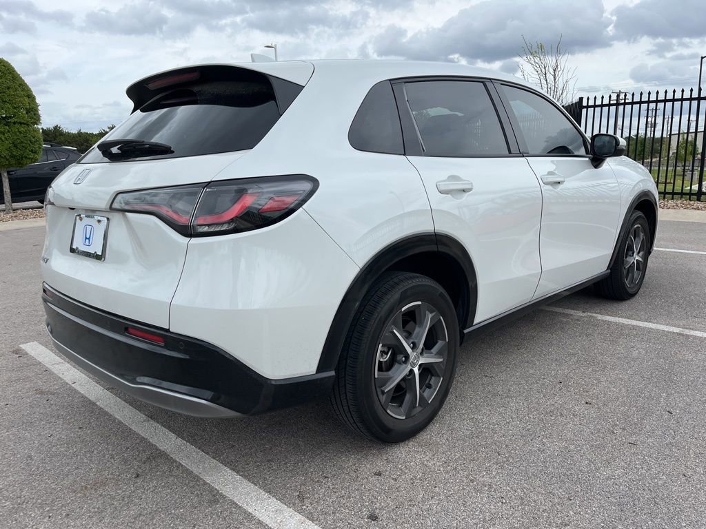 Certified 2023 Honda HR-V EX-L image 4