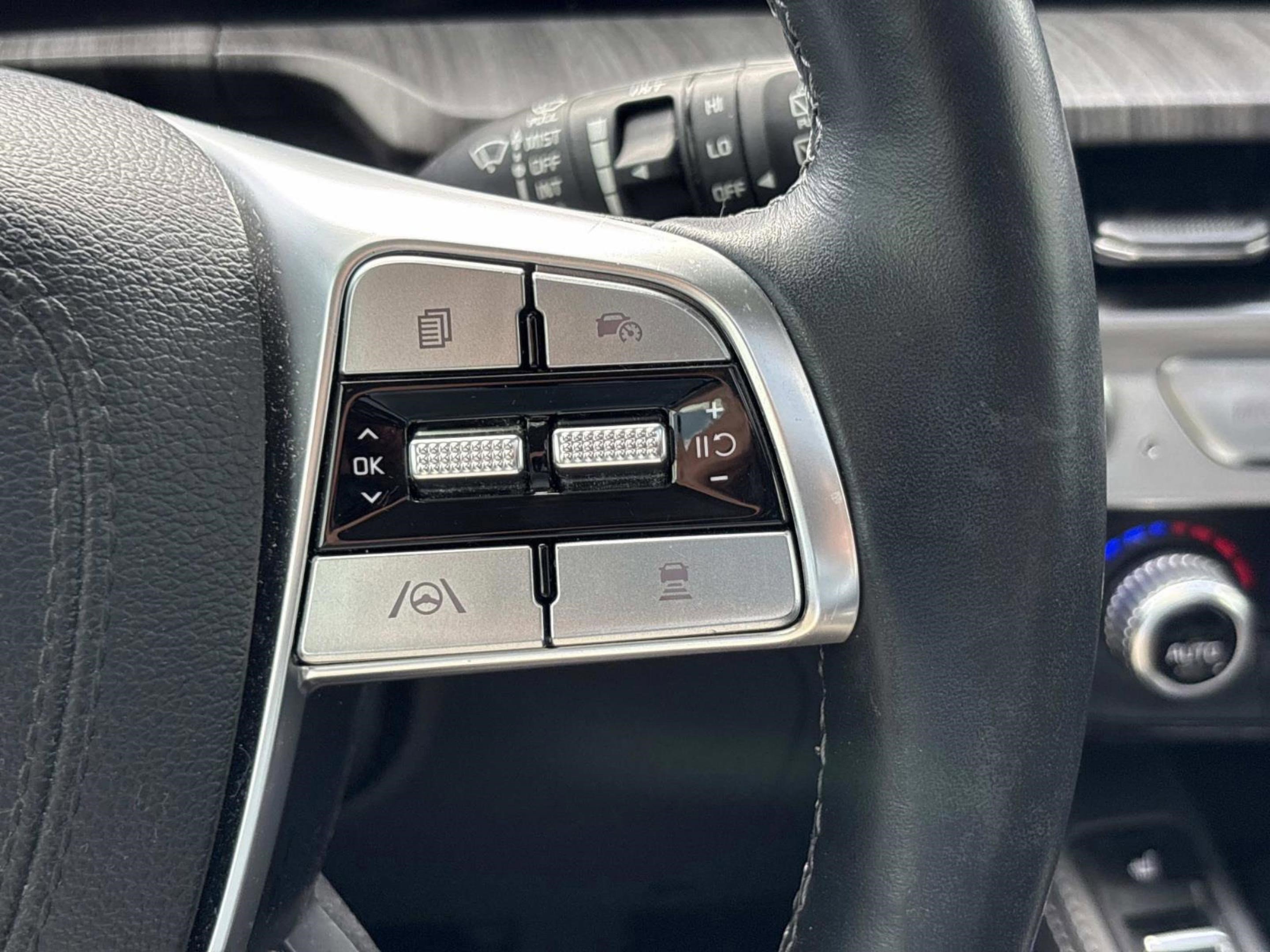 Used 2024 Kia Telluride EX w/ EX Captain's Chair Package AWD/4WD image 27