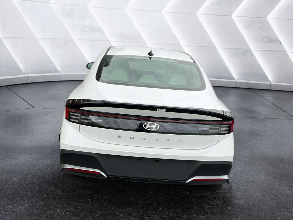 Certified 2025 Hyundai Sonata SE image 6