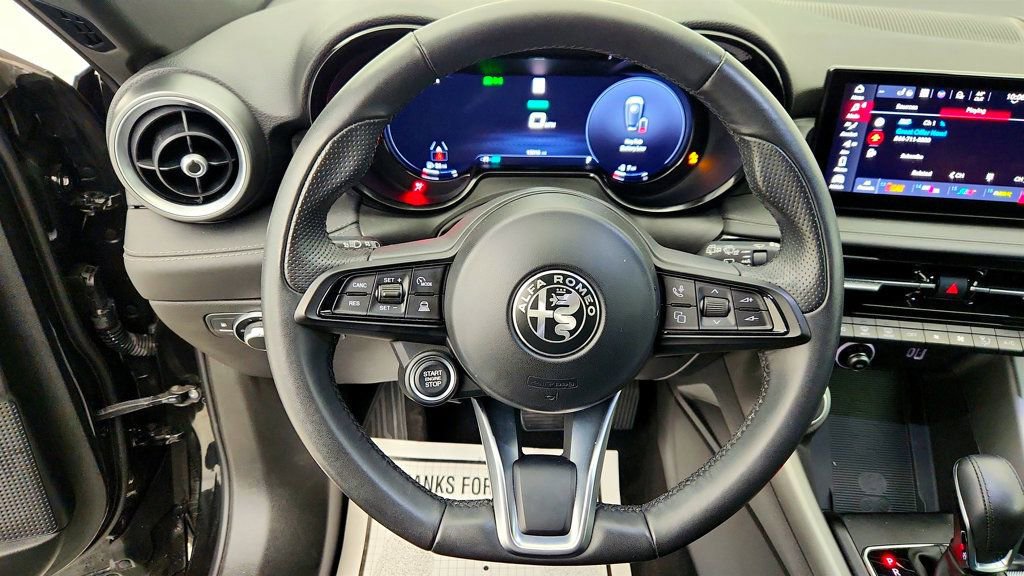 Used 2024 Alfa Romeo Tonale Ti w/ Premium Interior Package image 14