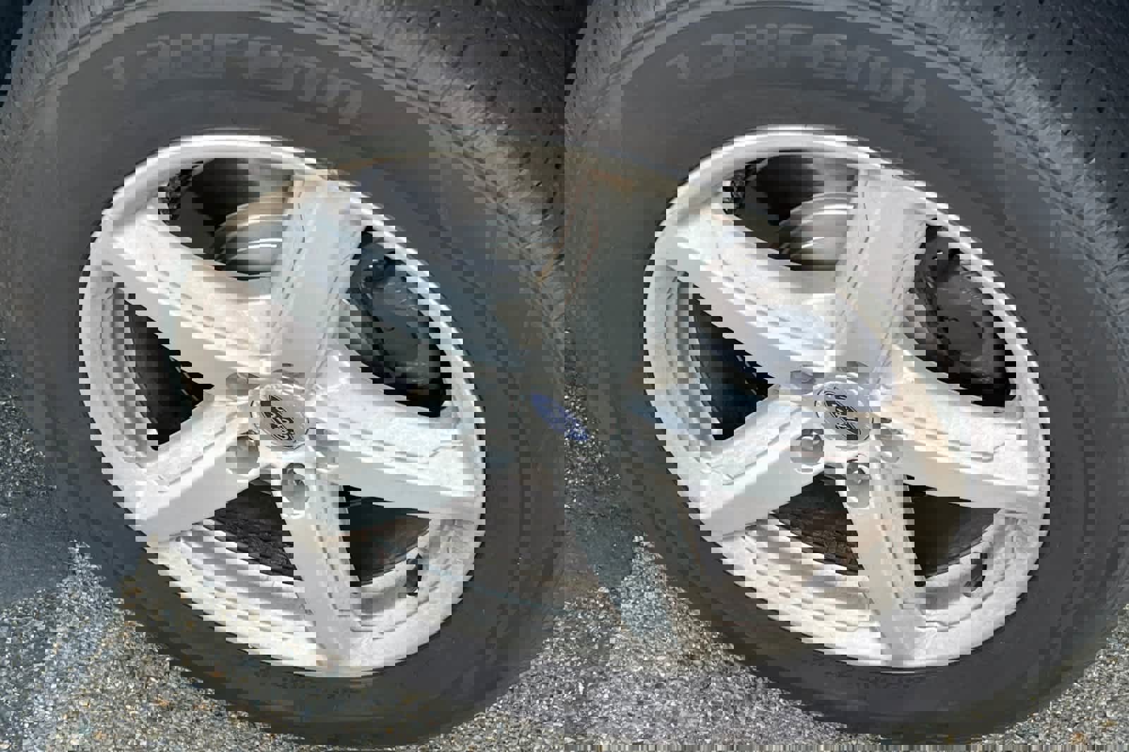 Used 2016 Ford Explorer XLT w/ Equipment Group 202A AWD/4WD image 22