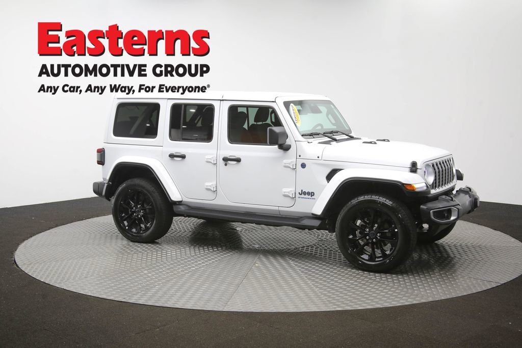 Used 2025 Jeep Wrangler Unlimited Sahara AWD/4WD image 43
