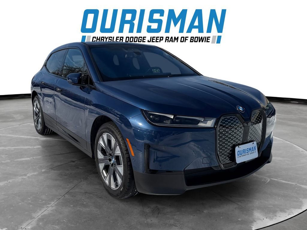 Used 2023 BMW iX xDrive50 w/ Convenience Package image 1