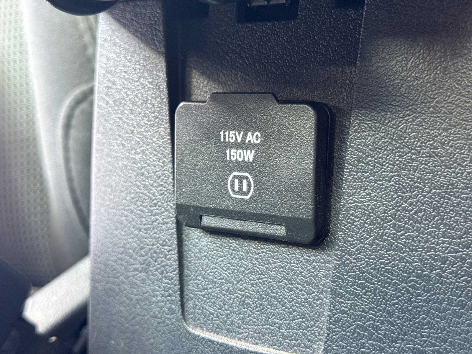 Used 2015 Jeep Patriot Latitude AWD/4WD image 29