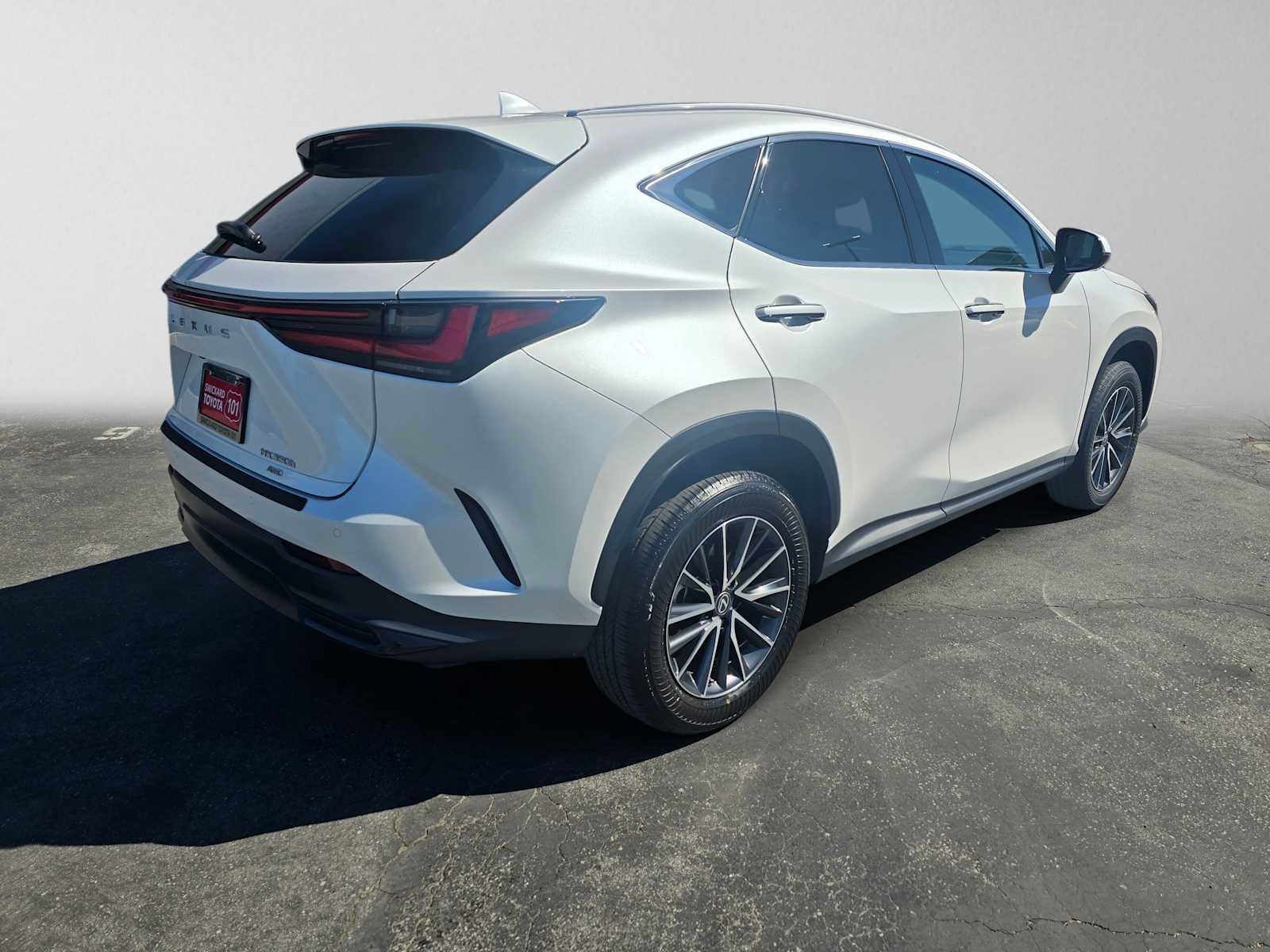 Used 2025 Lexus NX 350h AWD w/ Accessory Package (2T) image 3