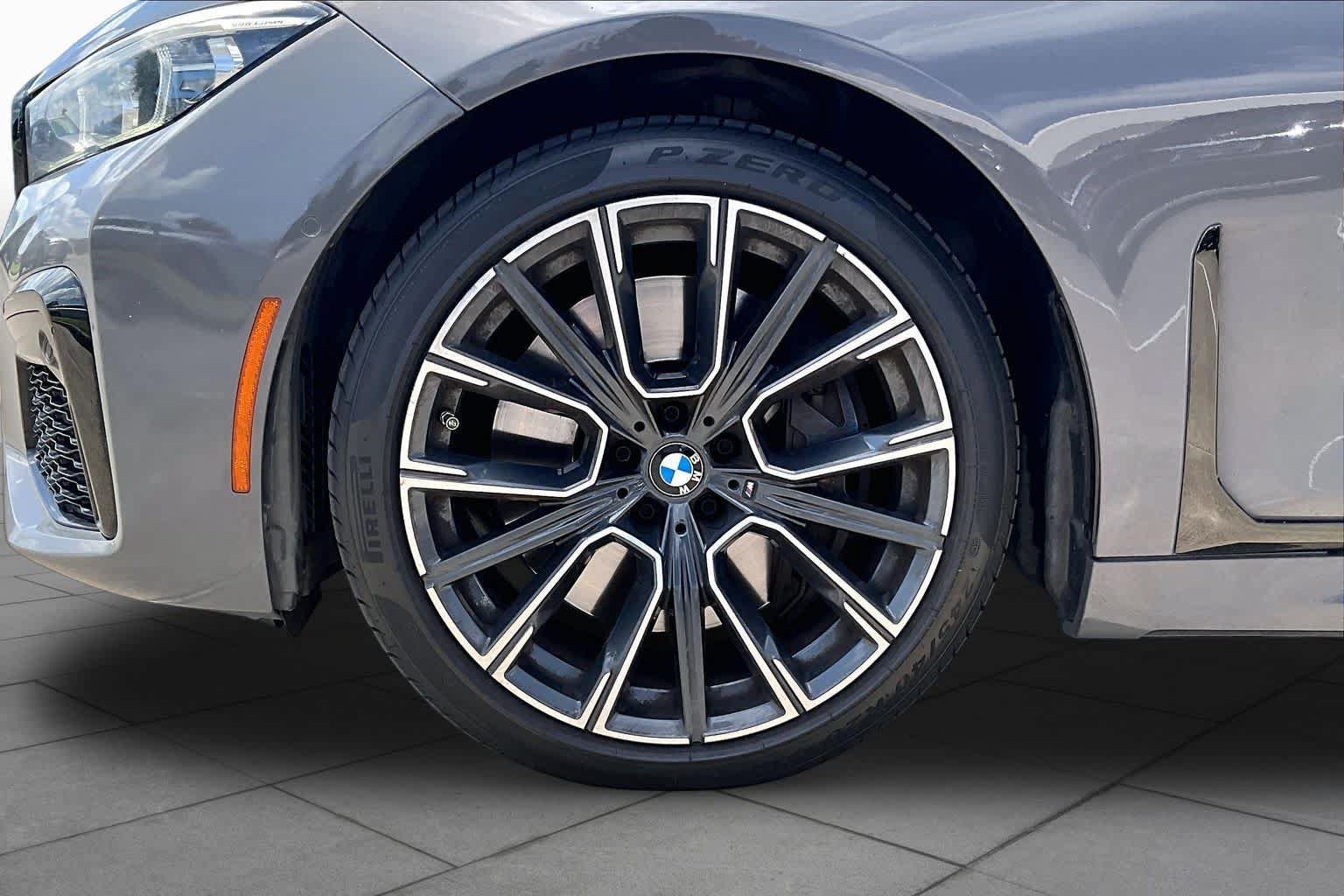 Used 2020 BMW 750i xDrive w/ Executive Package AWD/4WD image 10