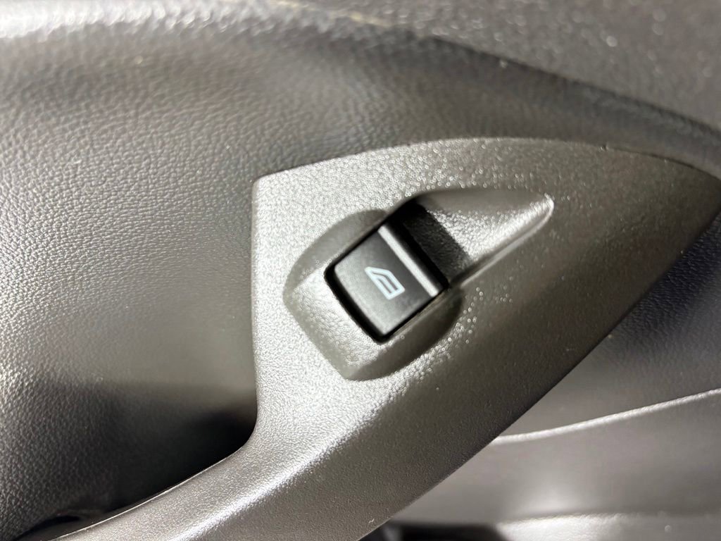 Used 2018 Ford Escape SE w/ SE Sync 3 Package FWD image 44