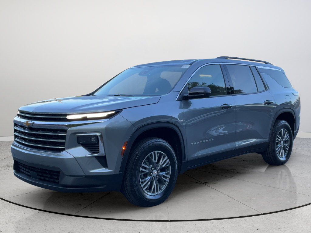 New 2027 Chevrolet Traverse LT w/ LPO, Floor Liner Package FWD image 3