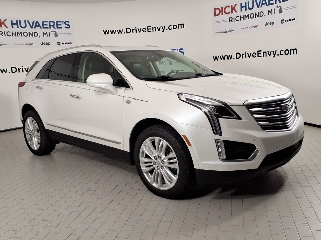 Used 2019 Cadillac XT5 Premium Luxury FWD image 3