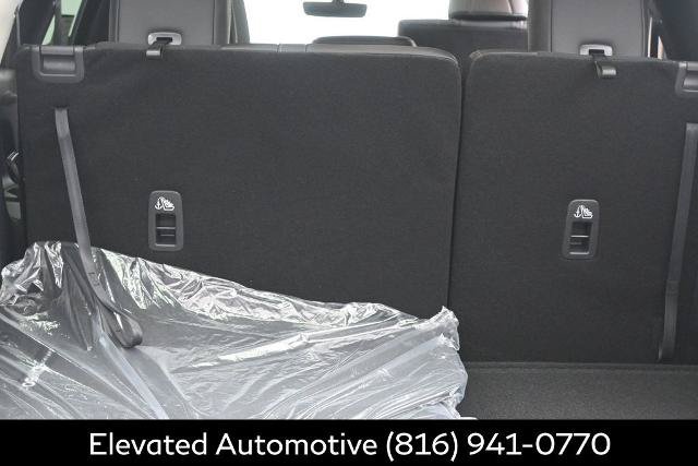 Certified 2026 INFINITI QX60 Luxe w/ Cargo Package AWD/4WD image 15