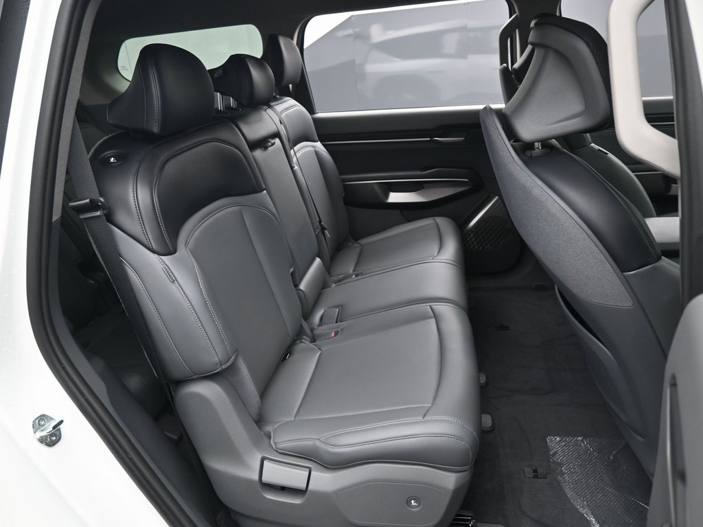 Used 2024 Kia EV9 Light image 38