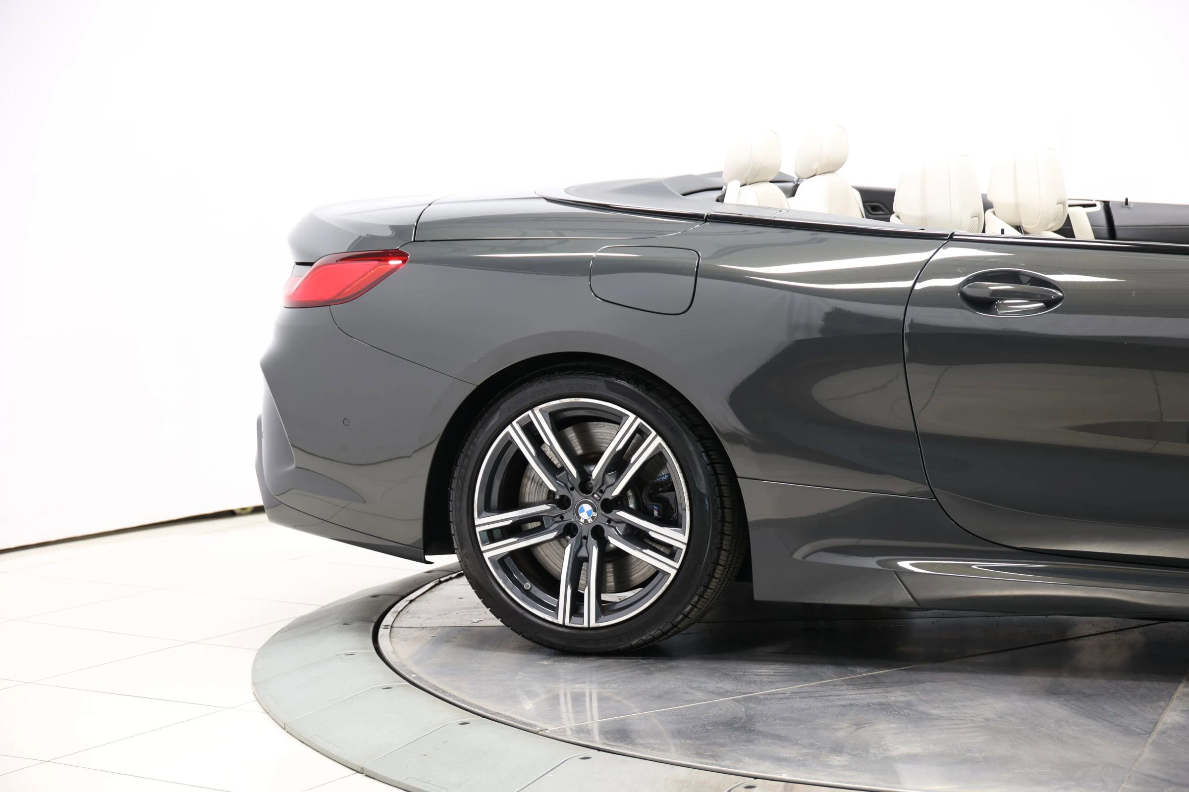 Used 2022 BMW M850i xDrive Convertible AWD/4WD image 57