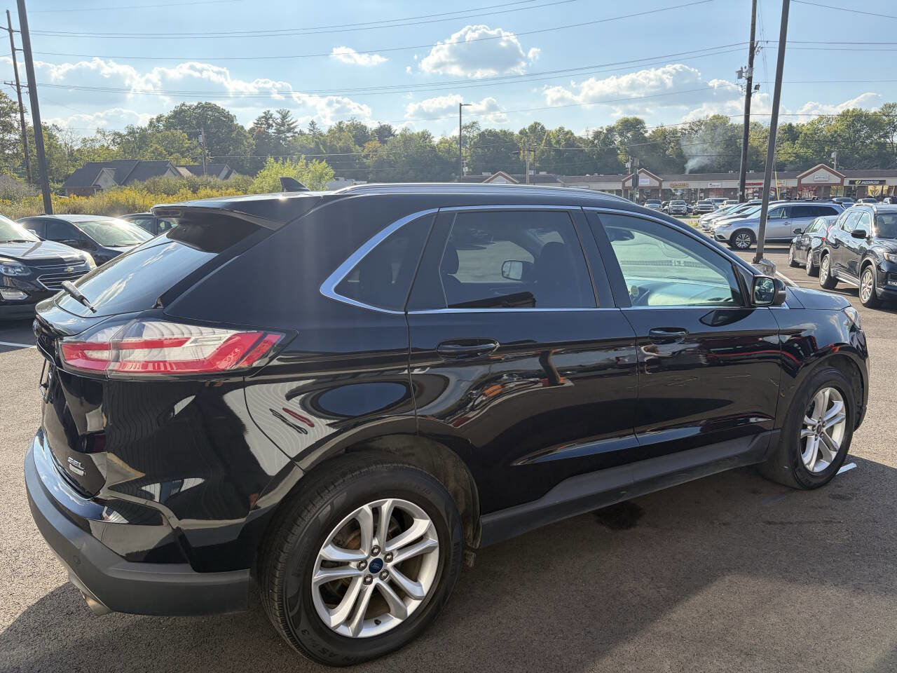 Used 2019 Ford Edge SEL FWD image 9