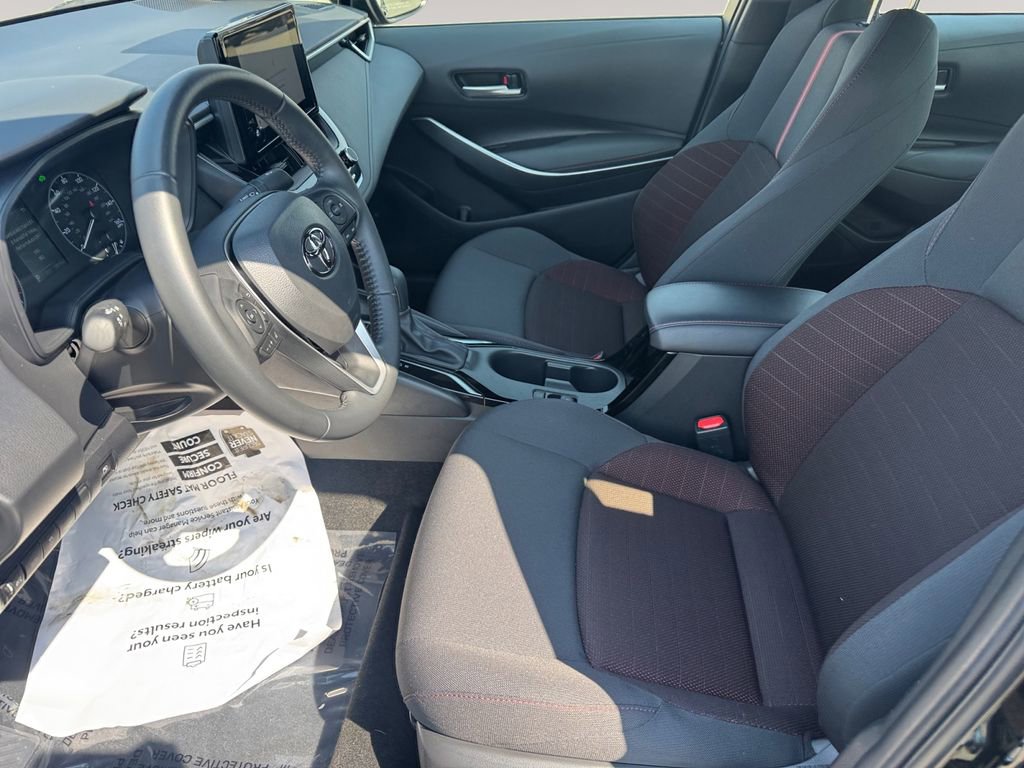 Used 2024 Toyota Corolla SE w/ SE Package image 9