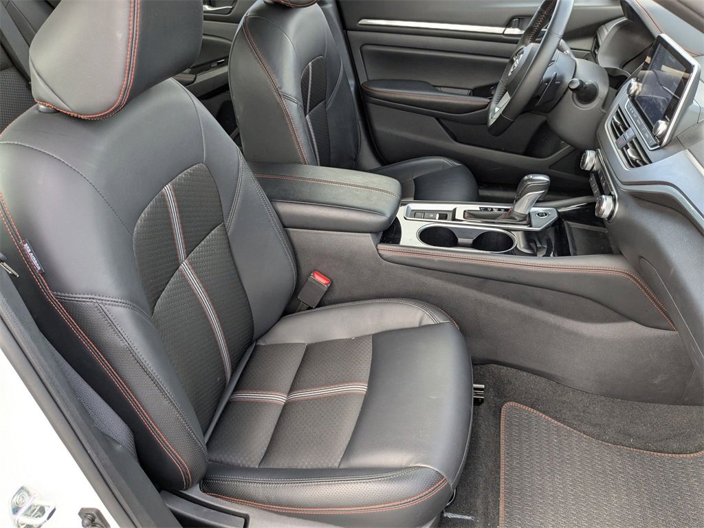 Used 2025 Nissan Altima 2.5 SR image 36